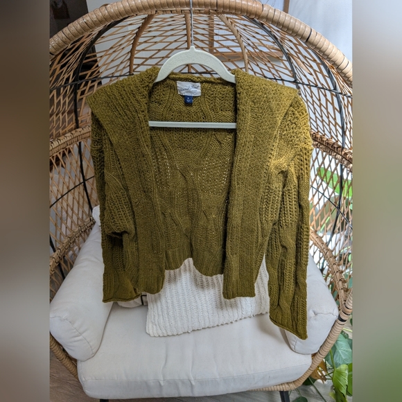 Universal Thread Olive Green Cable Knit Cardigan - Picture 1 of 2